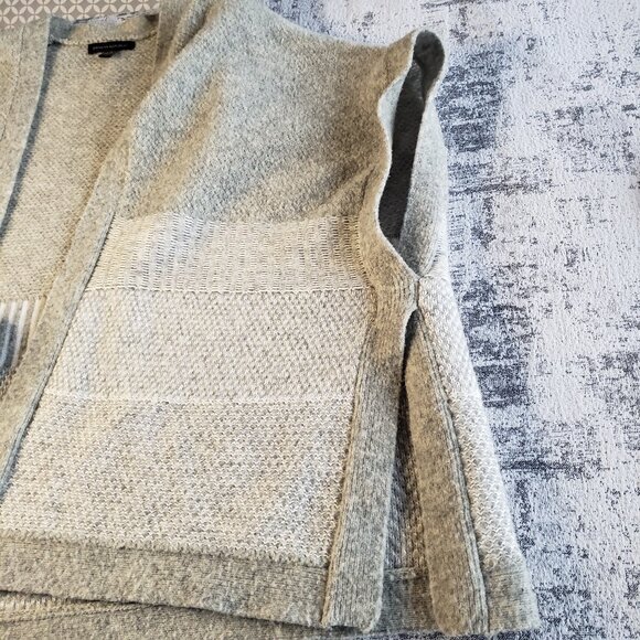 Cozy Soft Grey Banana Republic Sweater Wrap Cardigan Style Snug - Picture 9 of 16